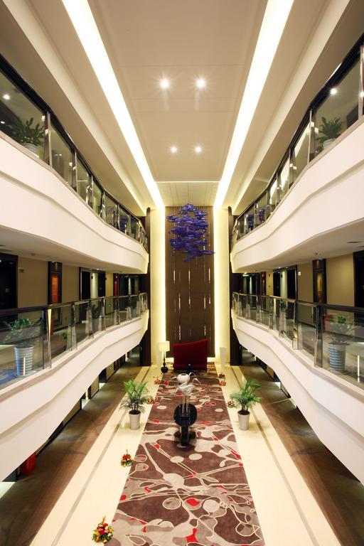 Xichang Minshan Hotel エクステリア 写真